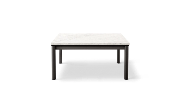 Cassina 10 Table En Tube Basse, Grand Modèle, Outdoor Small Table