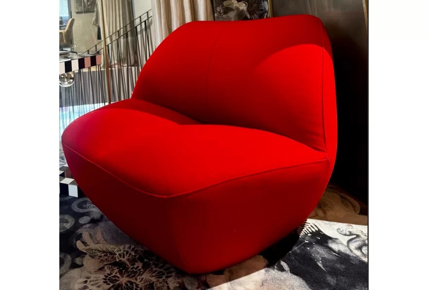 Moooi Kisss Lounge Chair